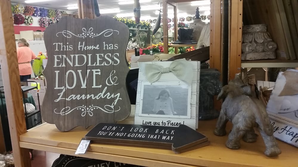 HOME ACCENT Updated September 2024 2300 McFarland Blvd, Northport