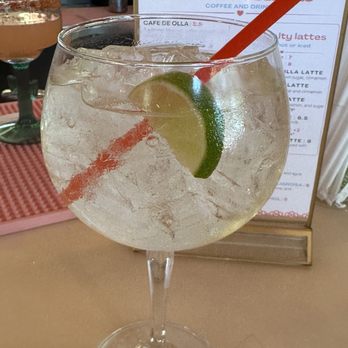 Cafecito - Hugo Spritz - Mexican Near Me - Fort Worth, Texas