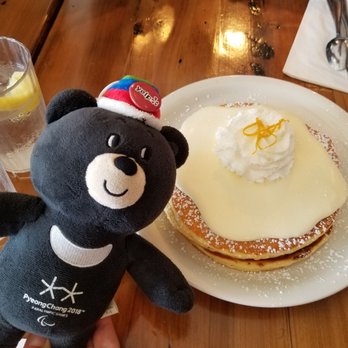 Moke’s Bread And Breakfast - Lilikoi Pancakes... Bandabi approved! - Breakfast & Brunch Near Me - Honolulu, Hawaii