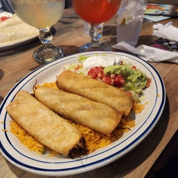La Parrilla Mexican Grill - Carnitas Tacquitos - Mexican Near Me - Chesapeake, Virginia La Parrilla Mexican Grill - Carnitas Tacquitos - Mexican Near Me - Chesapeake, Virginia