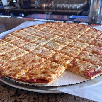 Zazzo's Pizza & Bar - Pizza Near Me - Darien, Illinois