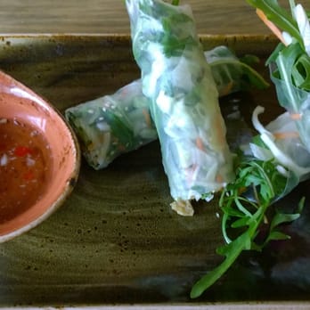 Cô Hà - Reispapierrolle mit Rindfleisch - Vietnamese Near Me - Berlin, BE Cô Hà - Reispapierrolle mit Rindfleisch - Vietnamese Near Me - Berlin, BE