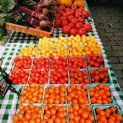 The Greenmarket At Bowling Green - Gorgeous tomatoes from Row by Row Farm