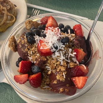 Eckart’s Luncheonette - a bowl of fruit and oatmeal - Breakfast & Brunch Near Me - Westhampton Beach, New York Eckart’s Luncheonette - a bowl of fruit and oatmeal - Breakfast & Brunch Near Me - Westhampton Beach, New York