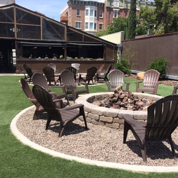 Blackbird Tavern - Back patio with fire pits - Gastropubs Near Me - Temecula, California