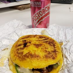 Chicarron Y Queso + onion & Avocado Arepa de Mazi