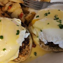 Dana’s Diner - Crab Benedict