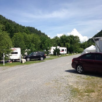 Whispering River Resort - Campgrounds Near Me - Walland, Tennessee