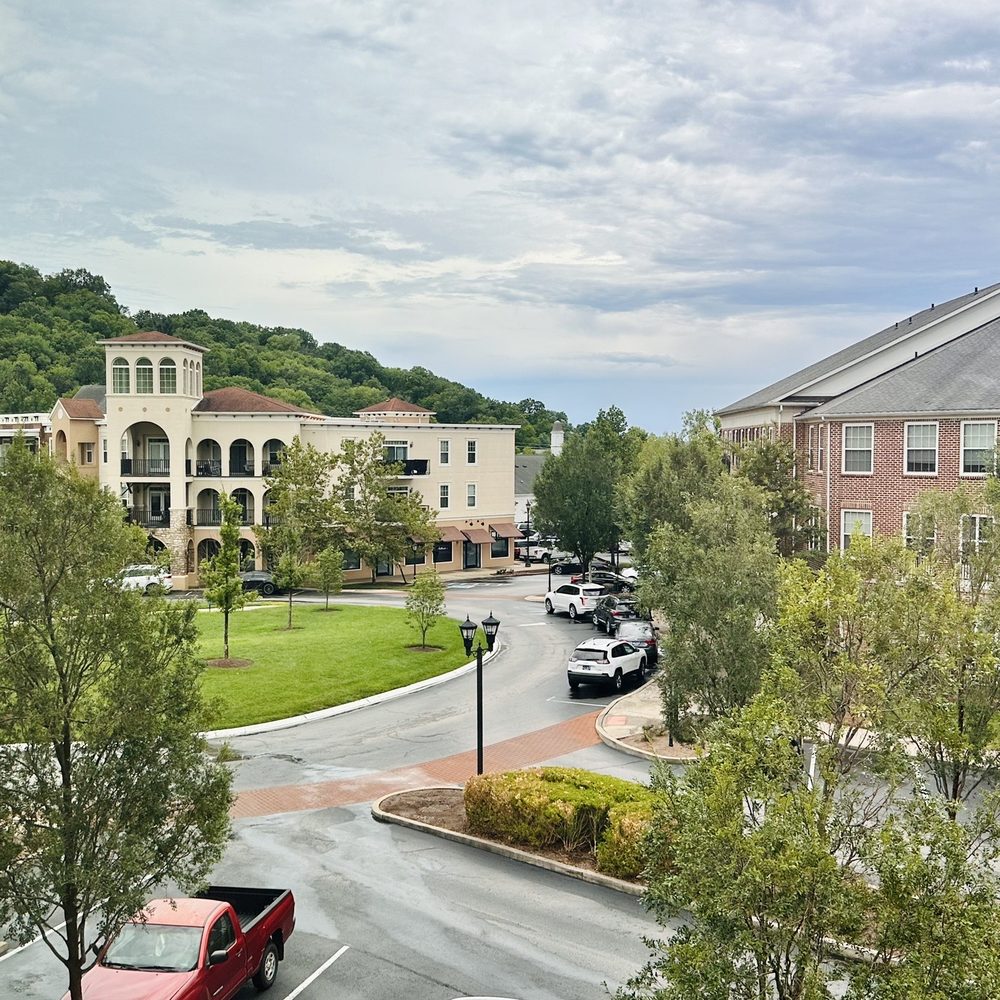 IMT Franklin Gateway - Located at Camden Commons walking distance to Sopapillas Restaurant & Herban Market - Apartments Near Me - Franklin, Tennessee IMT Franklin Gateway - Located at Camden Commons walking distance to Sopapillas Restaurant & Herban Market - Apartments Near Me - Franklin, Tennessee