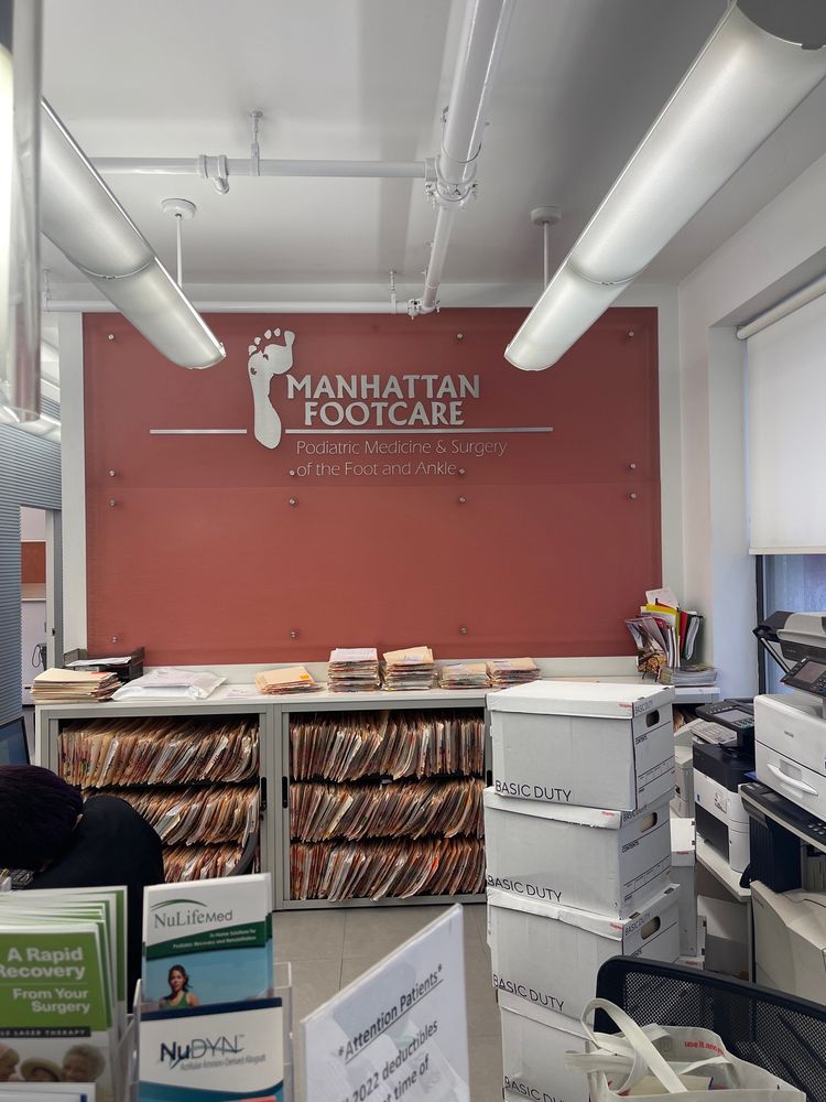 MANHATTAN FOOTCARE Updated July 2024 16 Photos & 10 Reviews 347