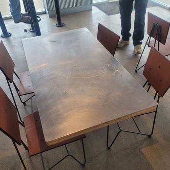 Chipotle Mexican Grill - Filthy tables and floors - Mexican Near Me - Temple, Texas