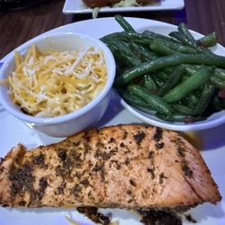 Irene’s Corner Cafe - Salmon Special w/macarroni & cheese & green beans