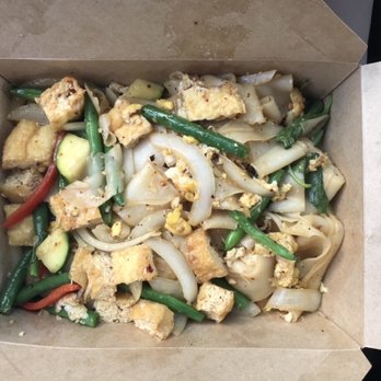 Su Thai Kitchen - pad kee mao - Food Trucks Near Me - Oregon, Oregon Su Thai Kitchen - pad kee mao - Food Trucks Near Me - Oregon, Oregon