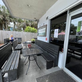 Cafe Eleven - Outdoor seating - Bubble Tea Near Me - Saint Augustine, Florida