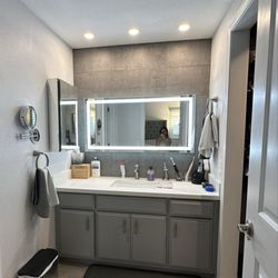 Handymeister - Bathroom mirror install