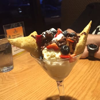 Cody's Cafe and Bar - Chocolate hazelnut fried wontons - Italian Near Me - Denver, Colorado
