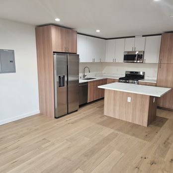 MDRN Construction - Beautiful kitchen cabinets. Countertops are quartz. Kohler sink and fixtures, recessed LED lighting, soft close hinges. - General Contractors Near Me - Burbank, California MDRN Construction - Beautiful kitchen cabinets. Countertops are quartz. Kohler sink and fixtures, recessed LED lighting, soft close hinges. - General Contractors Near Me - Burbank, California