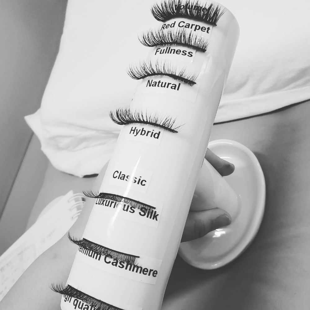 Fabu Lash Larchmont Logo