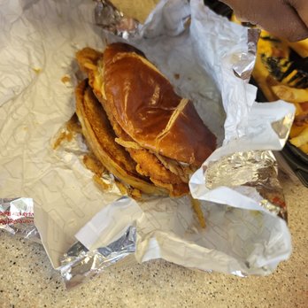 Wendy's - Bacon pretzel pub. They did not include the bacon - Fast Food Near Me - Richmond, California Wendy's - Bacon pretzel pub. They did not include the bacon - Fast Food Near Me - Richmond, California