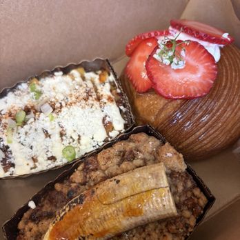 La Maison by Cafe Dear Leon - Strawberry Lavender Danish, Banana Bread & Elote Cornbread - Coffee & Tea Near Me - Baltimore, Maryland
