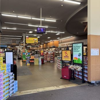 Raley's - Wide entry way - Grocery Near Me - Galt, California Raley's - Wide entry way - Grocery Near Me - Galt, California