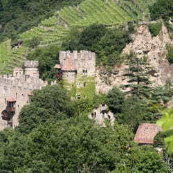 Castel Tirolo - Schloß Tirol - Castel Fontana, auf dem Weg zum Schloß