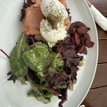 Cafe Dolma - Smoked salmon poached eggs - Coffee & Tea Near Me - Jersey City, New Jersey