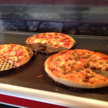 Rounders Pizza - Pizza Near Me - Athens, Texas