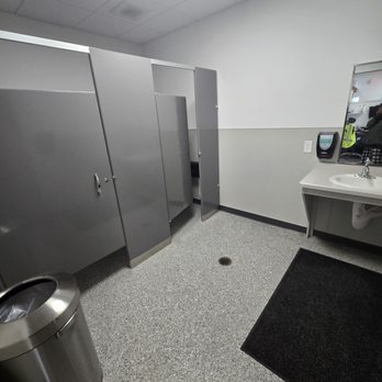 Clean 2 a T - Weekly office cleaning - Home Cleaning Near Me Clean 2 a T - Weekly office cleaning - Home Cleaning Near Me
