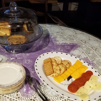 Penny Farthing Inn - Afternoon wine and cheese - Hotels Near Me - Saint Augustine, Florida