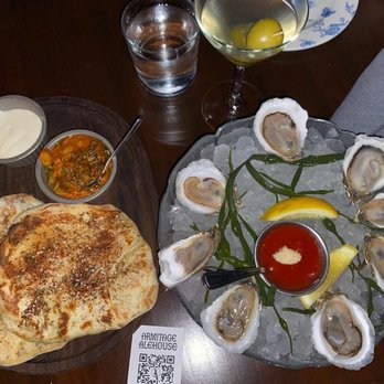 Armitage Alehouse - Naan bread and oysters - Pubs Near Me - Chicago, Illinois Armitage Alehouse - Naan bread and oysters - Pubs Near Me - Chicago, Illinois