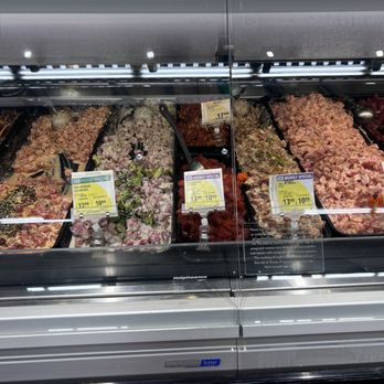 Foodland - All the different types of poke - Seafood Markets Near Me - Wailuku, Hawaii Foodland - All the different types of poke - Seafood Markets Near Me - Wailuku, Hawaii