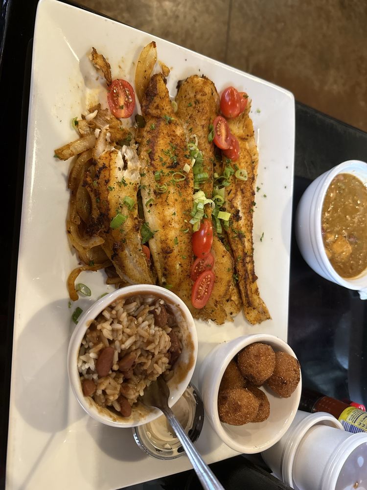 Food from Sam's Southern Eatery