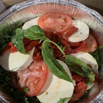 Bella Pizza - Roasted Pepper, Fresh Mozzarella, Tomato and Basil Platter - Pizza Near Me - Hasbrouck Heights, New Jersey