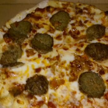Ciros Ristorante - Meat ball and bacon pizza - Italian Near Me - Indio, California