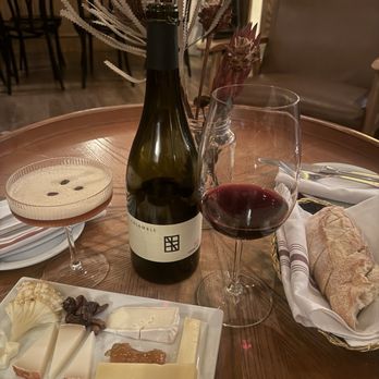 Garcons de Cafe - HH - Wine Bars Near Me - Los Angeles, California Garcons de Cafe - HH - Wine Bars Near Me - Los Angeles, California
