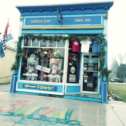 Molly's Cobbler Shop - Front door