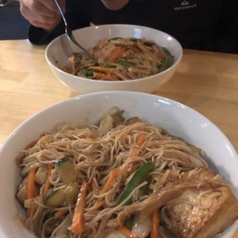 Li's noodles - Tofu stir fry with mai fun noodles - Pan Asian Near Me - Matthews, North Carolina