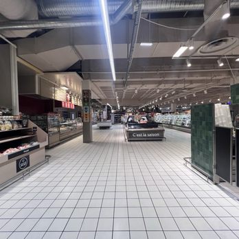 Carrefour - 5/21/26 FYI. Interior. Huge location. 2 floors. - Grocery Near Me - Lyon, 69