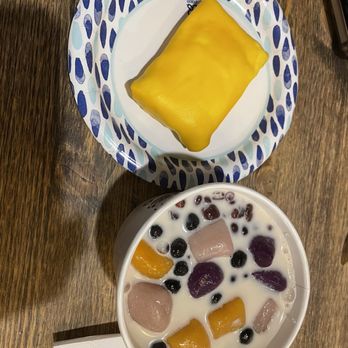 CT Sweet Kingdom - 豆花二号+mango pancake - Desserts Near Me - Boston, Massachusetts