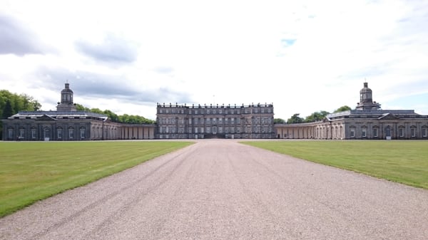 Hopetoun House by null