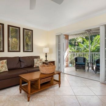 Siesta Key Inn - Couch ; table, balcony - Vacation Rentals Near Me - Siesta Key, Florida Siesta Key Inn - Couch ; table, balcony - Vacation Rentals Near Me - Siesta Key, Florida