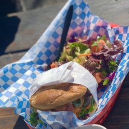 Chicken sando w/ side salad Chicken sando w/ side salad