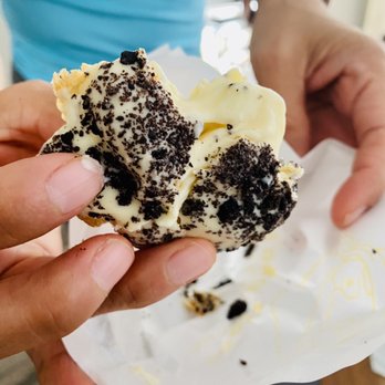 Beard Papa's - Oreo Eclair - Bakeries Near Me - Irvine, California Beard Papa's - Oreo Eclair - Bakeries Near Me - Irvine, California
