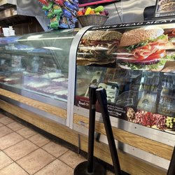 Hot Bagels Abroad - Counter
