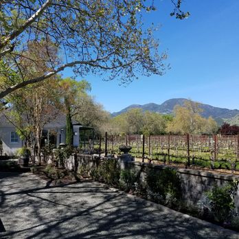 Chateau de Vie - Bed & Breakfast Near Me - Calistoga, California