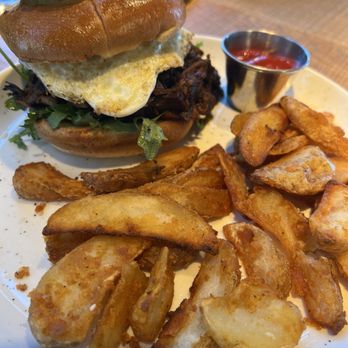 1Watson - Brisket buger - Cocktail Bars Near Me - San Antonio, Texas 1Watson - Brisket buger - Cocktail Bars Near Me - San Antonio, Texas