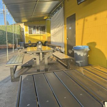 Fountainhead Brewing Company - Outdoor seating - Breweries Near Me - Sacramento, California Fountainhead Brewing Company - Outdoor seating - Breweries Near Me - Sacramento, California