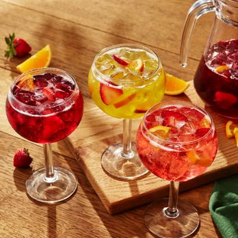 Olive Garden Italian Restaurant - Sangrias: Made with a blend of chilled wine, fresh fruit and a splash of fruit juices. - Italian Near Me - Gresham, Oregon Olive Garden Italian Restaurant - Sangrias: Made with a blend of chilled wine, fresh fruit and a splash of fruit juices. - Italian Near Me - Gresham, Oregon