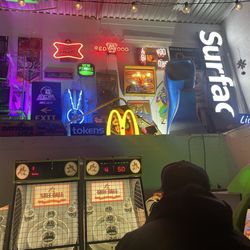 Industry Arcade - Decor